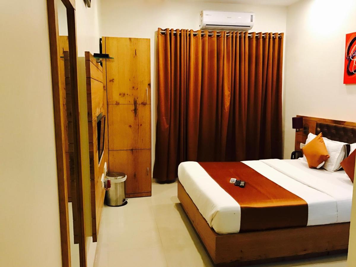 Hotel Grandeur-Near Mumbai International Airport Dış mekan fotoğraf