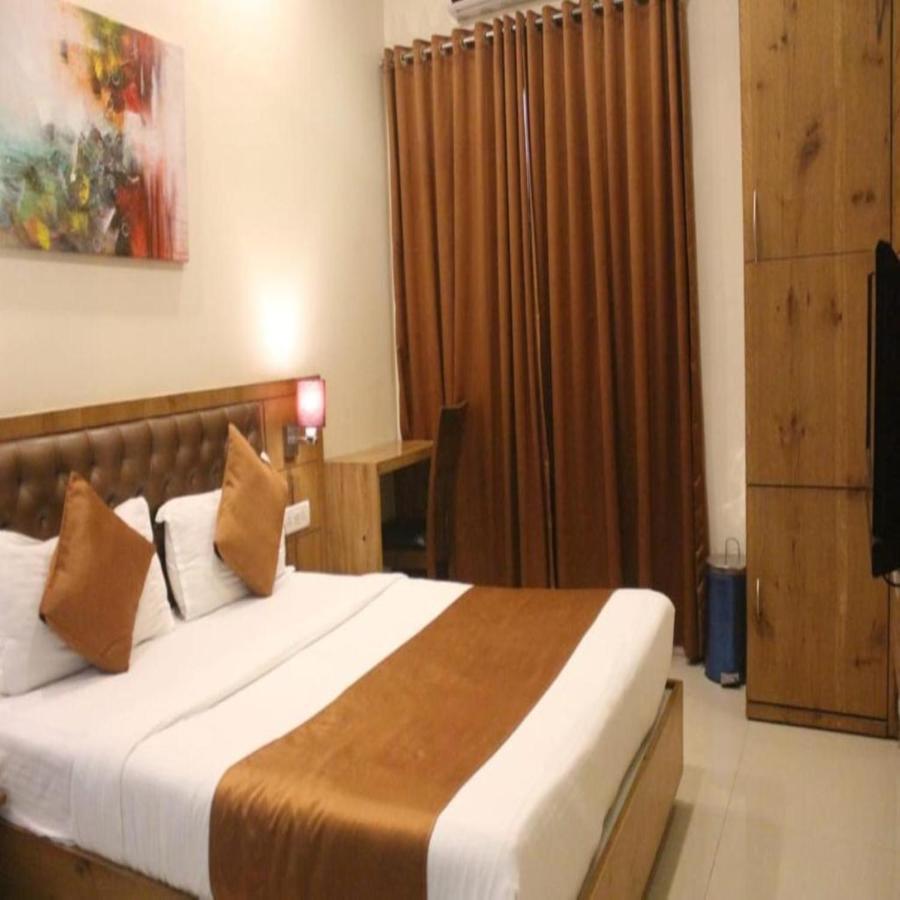 Hotel Grandeur-Near Mumbai International Airport Dış mekan fotoğraf